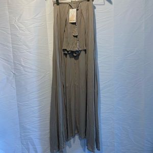 NWT Taupe Shorts with a skirt cover up ☀️🌞🌺